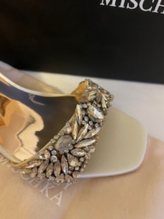 Badgley Mischka Heels size 7 - Picture 3 of 3